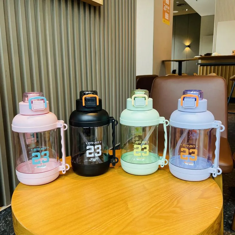 Large capacity cup Men's and women's sports kettle Summer plastic fitness tonton bucket cup High appearance horizontal straw kettle